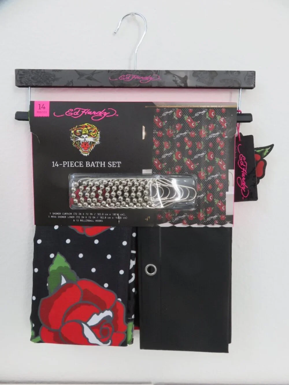 (#109) Ed Hardy 14-piece Bath shower curtain set black red roses